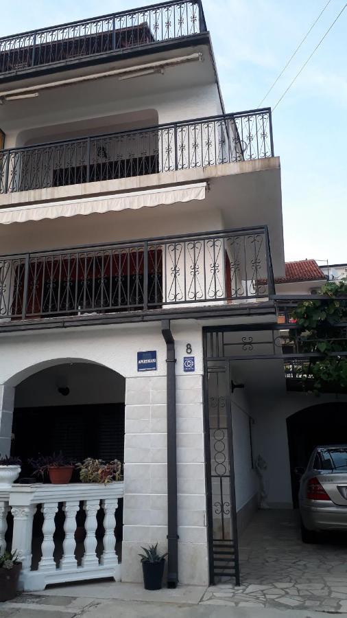 Apartmani Jelena Crikvenica Exterior foto
